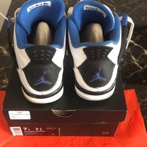 Jordan Shoes - Men’s Retro Air Jordan 4 Size 7Y Jordan Shoes - Men’s Retro Air Jordan 4 Size 7Y